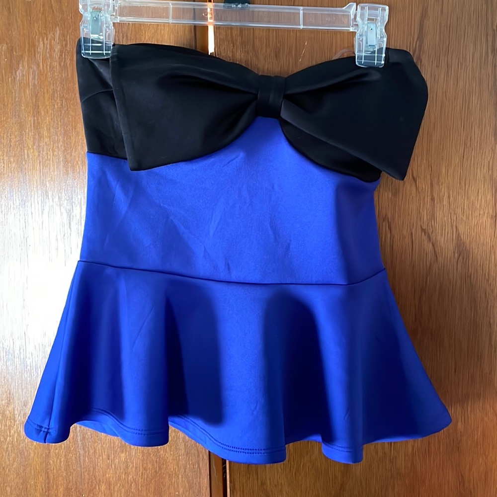 Peplum bow top